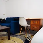 Opulent Haven In Kilimani, Yaya Center With A Gym