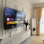 Trendy Luxe 1Br With Spacious Living Room