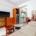 Cosy Studio Netflix And W Machine