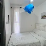 Racecourse Studio Netflix Wifi Free Parking