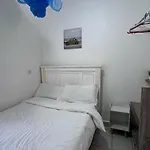 Racecourse Studio Netflix Wifi Free Parking