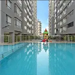 Elegant Spacious Two Bedroom Apartment-Swimming Pool Included