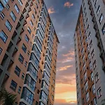 Elegant 2 Bedroom Apartment Kileleshwa - Free Netflix, Parking, Superfast Wifi, Views Of Arboretum