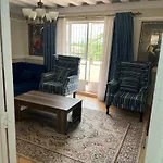 Antonio House