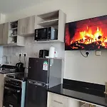 Urban Haven-Secure &Cozy Stay-Stylish Studio Near Jkia,Wilson& Sgr S