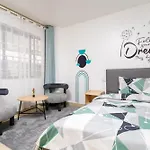 Stadeview Studio 8
