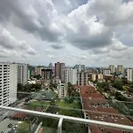 Serenity Stays, Modern-1 Bedroom Near Yaya Centre