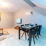 Loneview Work And Stay