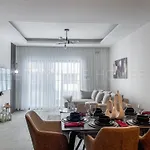 Grand Premier Apartment