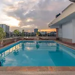 Highlands Suites Hotel Apartments