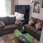 Hellen\'S Condo