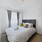 Luxury Anywhere - South B
