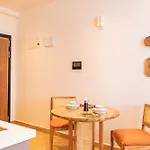 Wilma Towers Studio & One Bedroom Apartment, Swimming Pool, Gym, Sauna,Steam Room Workspace ,Wonderiss Homes Kilimani Living