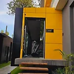 Cado House - Studio Apartment