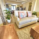 Elegant Urban Escape Apartment With Heated Swimming Pool, Fully Equipped Gym,Children Playing Ground,Amazing City Views And Private Parking Space