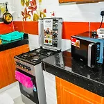Roma Stays - Charming 2Br Ensuite Apartment Opp Garden City Mall