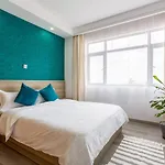 Modern, Stylish High-Rise Skyline - 2 Bd
