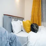 Modern Posh Studio At Luxore Apartments