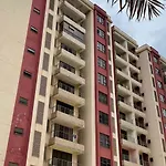 1-Bed Apartment In Nairobi Next To The Mall