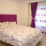 Luxury 1 Bedroom Marina Bay Apartments With Roof Top Swimming Pool & Gym