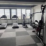 1 Bdr With Gym And Rooftop Bar In Kilimani