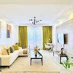 2Br Kilimani W Pool & Theater