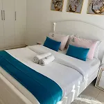 One Bedroom Cozy Apartment