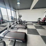 1 Bdr With Gym And Rooftop Bar In Kilimani