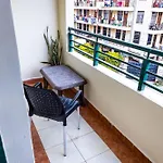 Urban Villa-Lang\'Ata