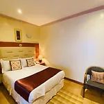 Villa Leone Boutique Hotel