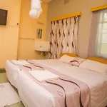 Sagret Hotel Equatorial