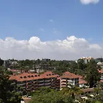 Sapphire Court Apartments