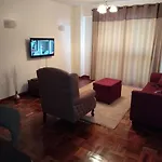 W Place Close