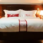 Urban Point Hotel