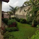 The Royal Villa In Lavington