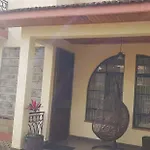 The Royal Villa In Lavington