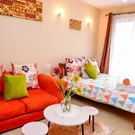 Pit-Stop Nairobi: Located Near Airport & Tourist Circuit