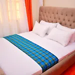 Great House Bnb Near Jkia
