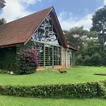 Kawamwaki Farm House & Studio