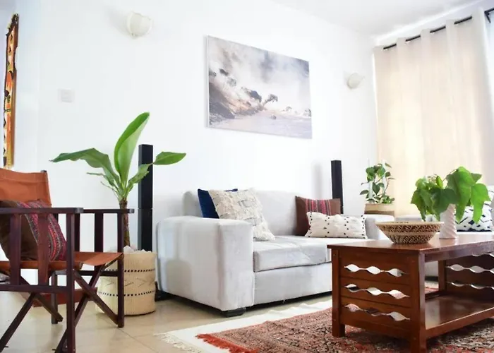 Safari Homestay Airport Apartment