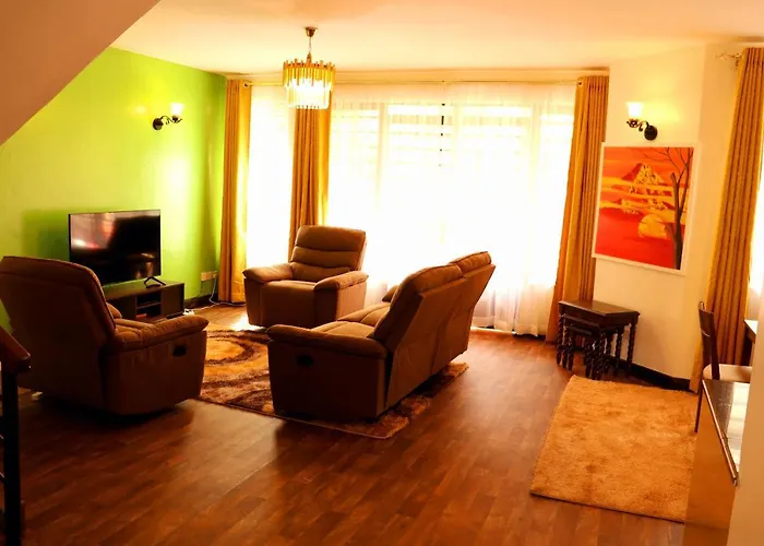 Little Green Room Homestay Near Jkia Airport & Sgr Railway Station