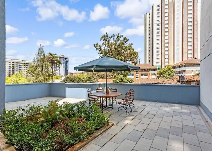 Cozy And Low Budget Studio In A Kilimani Apartment