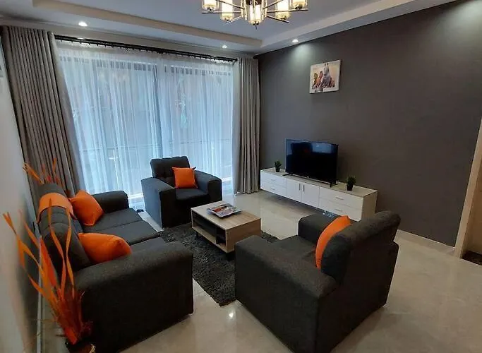 Urban Oasis - Modern Luxe 2 Bedroom Apt With Pool, Gym