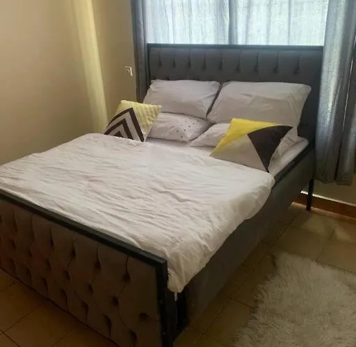 Komarock Heights Cozy Private Apartment