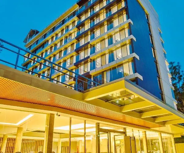 Swiss Lenana Mount Hotel