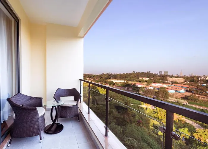 K\'S Place - Elegant 2 Bedroom Apartment With A Pool & Gym