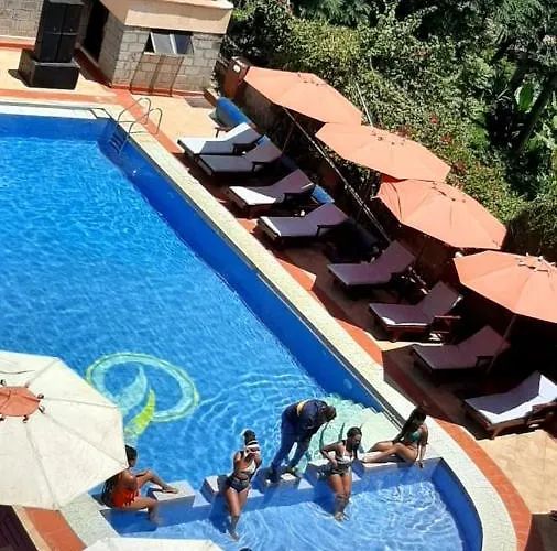 L Suites