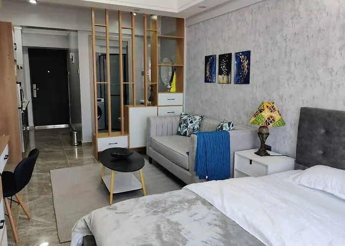 Cozy Little Nook With City Views In Kilimani