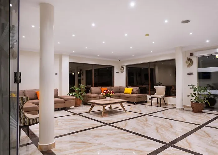 West Lerruat Hotel