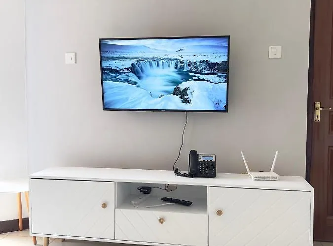 Cozy Crib Luxury 2 Bdrm Apartment